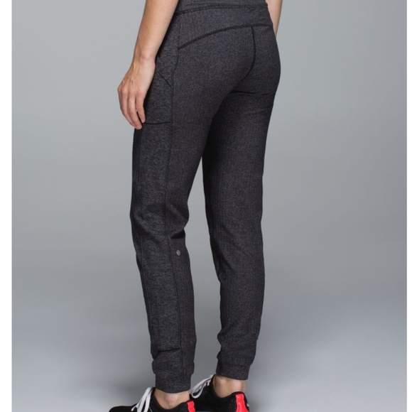 Lululemon Base Runner Pant Heathered Herringbone Heathered Black Black - Picture 3 of 13